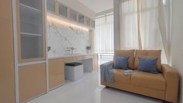 Deluxe Apartment | Living area