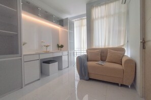 Deluxe Apartment | Living area