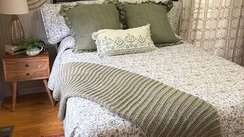 1 bedroom, WiFi, bed sheets