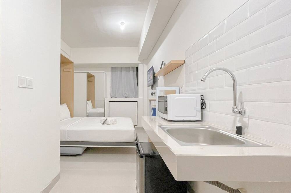 Studio (No Kitchen) Apartment At Bandaraya - Tallasa City Makassar Near Unhas