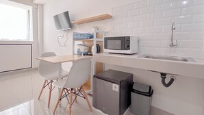 Ảnh chưa phân loại, 4 trong số 17 ảnh, nút