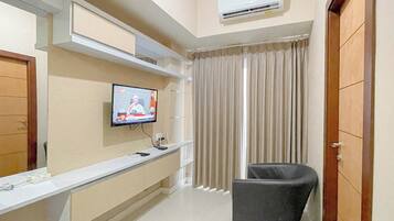 Deluxe Apartment | Living area