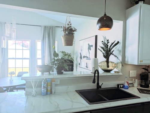 -NEW- Beautiful, Cozy & stylish home with office-for your family! Pet Friendly!