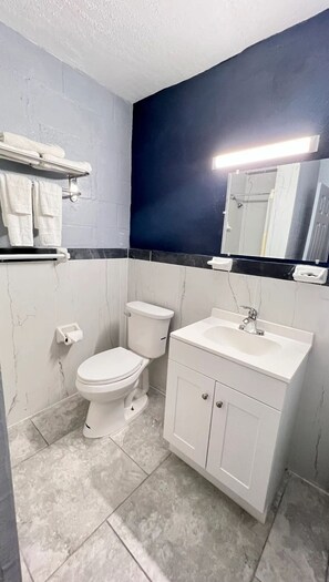 Single Room | Bathroom