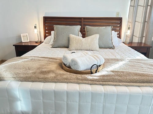 Bonding Place, 3bedroom, 2.5 bathroom. Very spacious and comfortable apartment