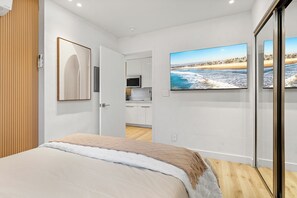 1 chambre, bureau, fer et planche à repasser, accès au Wi-Fi (inclus)