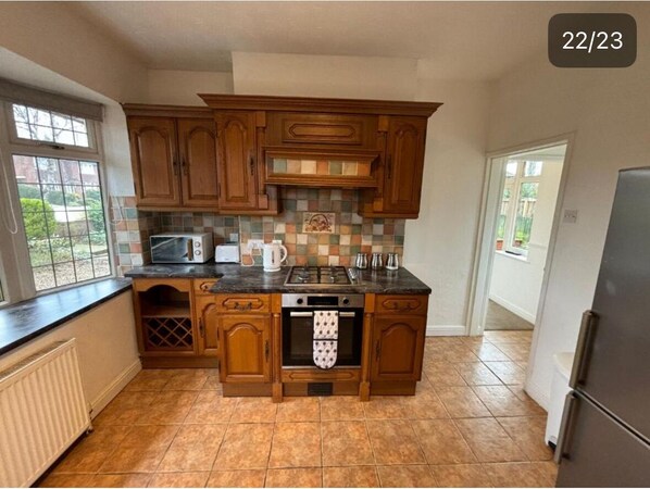 Microwave, dishwasher