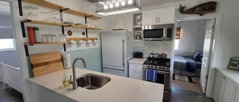 Microwave, oven, stovetop, dishwasher