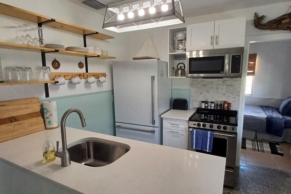 Micro-ondes, four, plaque de cuisson, lave-vaisselle