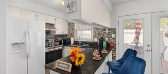 NEW Cozy Townhome w/ Pool, Patio, Dogs Welcome