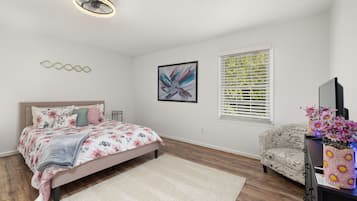 2 Schlafzimmer, Schreibtisch, kostenloses WLAN, Bettwäsche