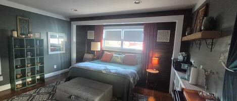 1 غرفة نوم وخدمة الإنترنت وملاءات أسرّة