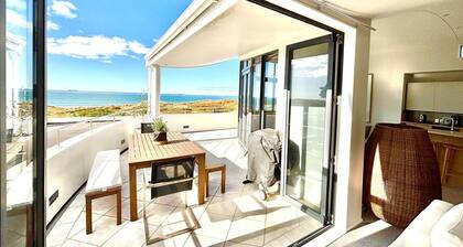 Supreme on Marine - Beachfront!