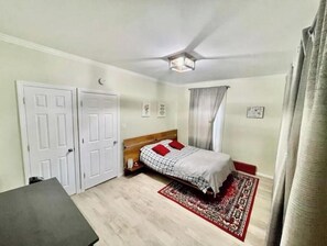3 habitaciones, internet y ropa de cama