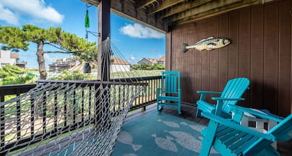 Sea Glass Shack - Condo with Hot Tub, Ocean Views and Great Community Amenities!