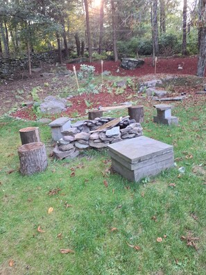 Property grounds - Tranquil 5-bedroom house (Monticello)