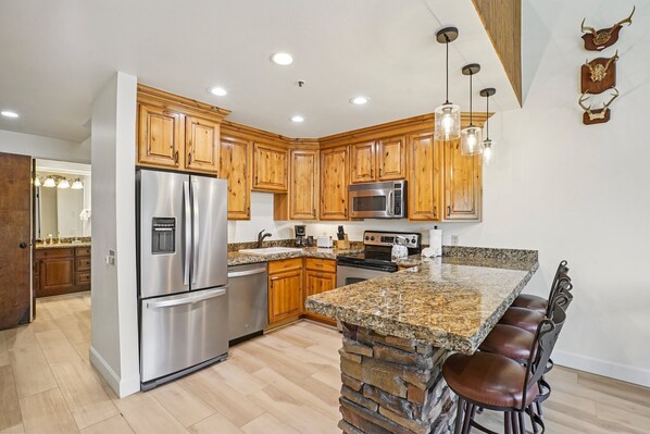 Fridge, microwave, oven, stovetop