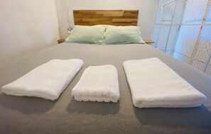1 室のベッドルーム、アイロン / アイロン台、WiFi、ベッドシーツ