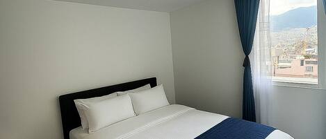 2 chambres, fer et planche Ă repasser, accĂšs Ă Internet, literie fournie