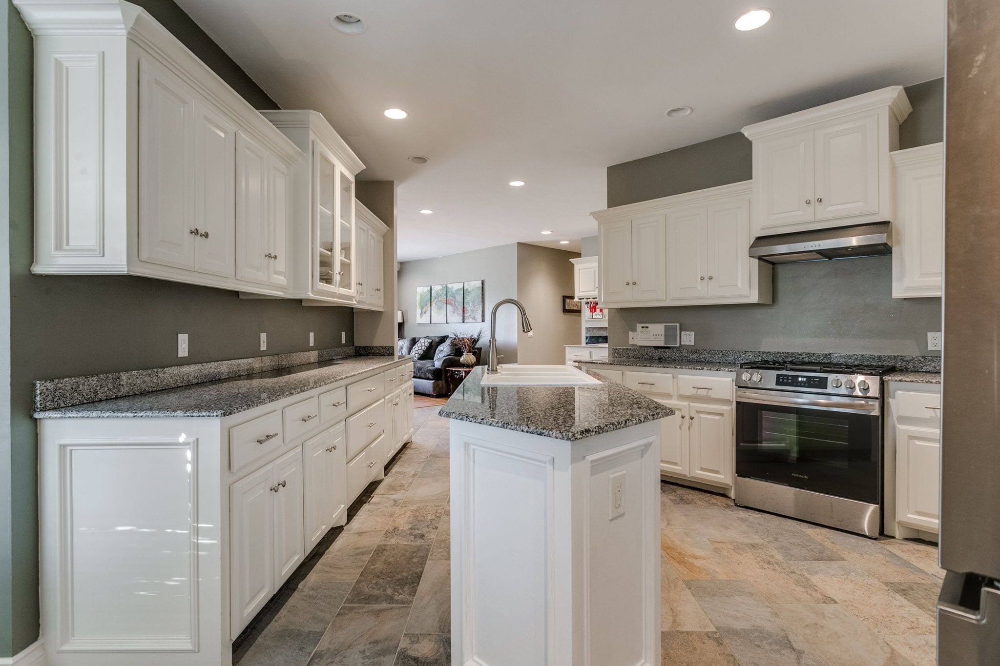 オーブン、コンロ、食器洗い機