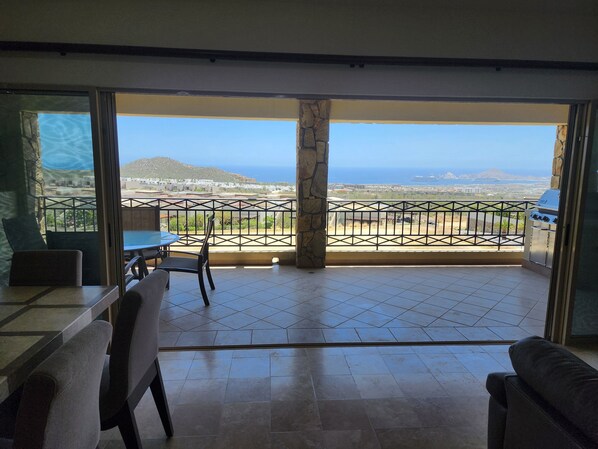 Vue depuis lâhĂ©bergement