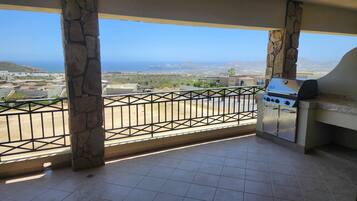 Family Condo, Ocean View | Terrace/patio