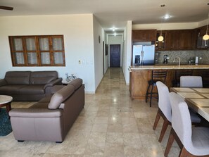 Family Condo, Ocean View | Living area