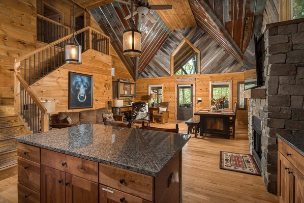 Smart TV, fireplace, foosball - High Country Log Cabin Charm in Banner Elk (Banner Elk)