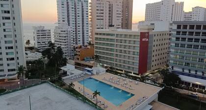 3 bedroom family apartment in Acapulco, a few steps from the beach.