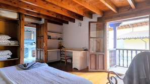 2 bedrooms, desk, iron/ironing board, bed sheets