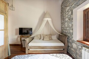 4 habitaciones, cuna de viaje, wifi y ropa de cama