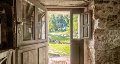 Llanes House with Garden - La Casa del Güelu