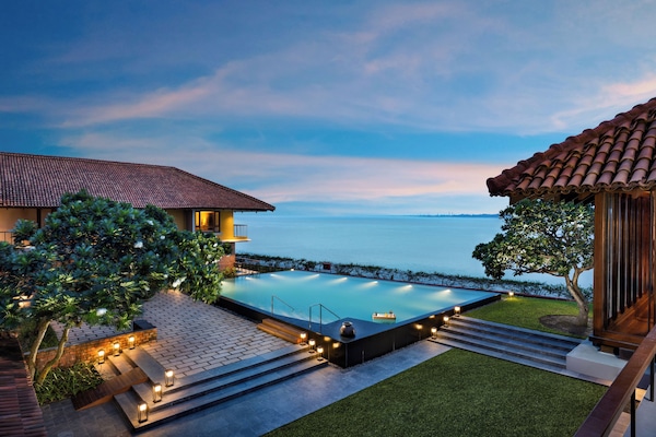 3 albercas al aire libre