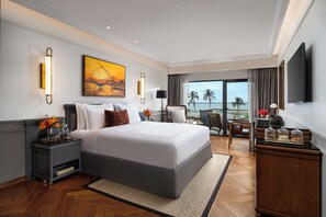 Minibar, in-room safe, individually decorated, individually furnished