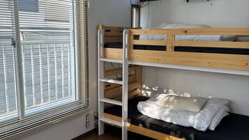 1 bedroom, WiFi, bed sheets