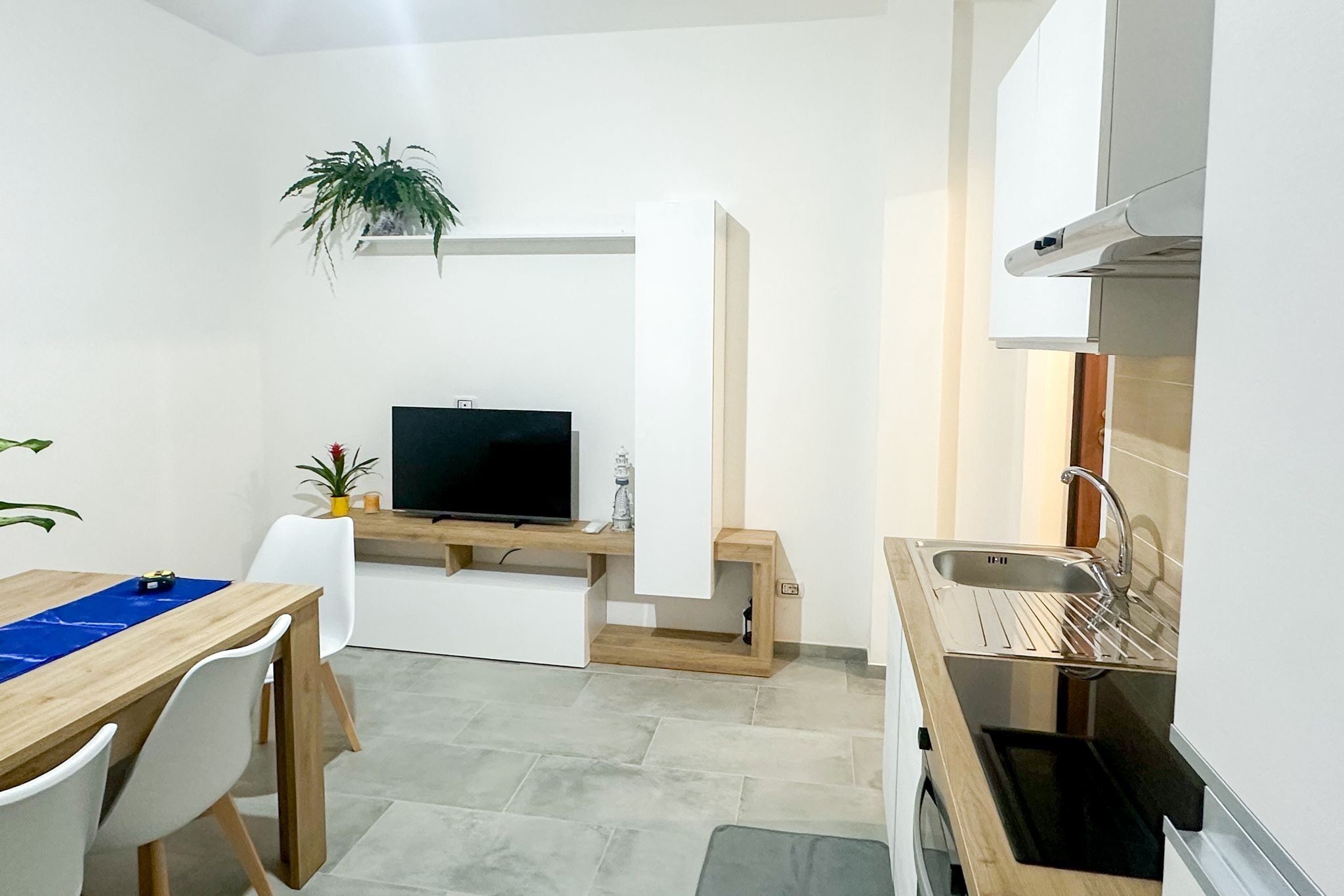 Kühlschrank, Ofen, Herdplatte, Geschirrspüler