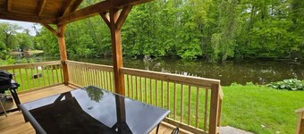 Charming Cabin in Clyde, with a relaxing hot tub!