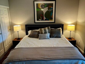 3 bedrooms, desk, iron/ironing board, free WiFi