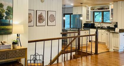 Cozy Mountain Home on the South Toe River