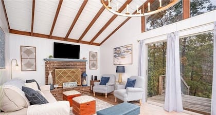 Quiet Martin Retreat • 2BR + Dock • Near Hiking & Boat Ramp