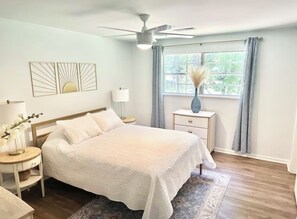 2 soverom, strykejern/-brett, wi-fi og sengetøy