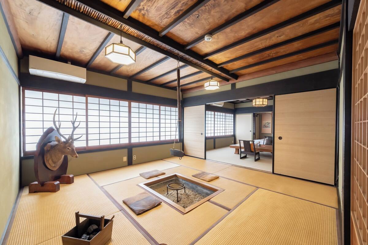 Tradisjonelt rom, ikke-røyk | Dundyner, skrivebord og sengetøy