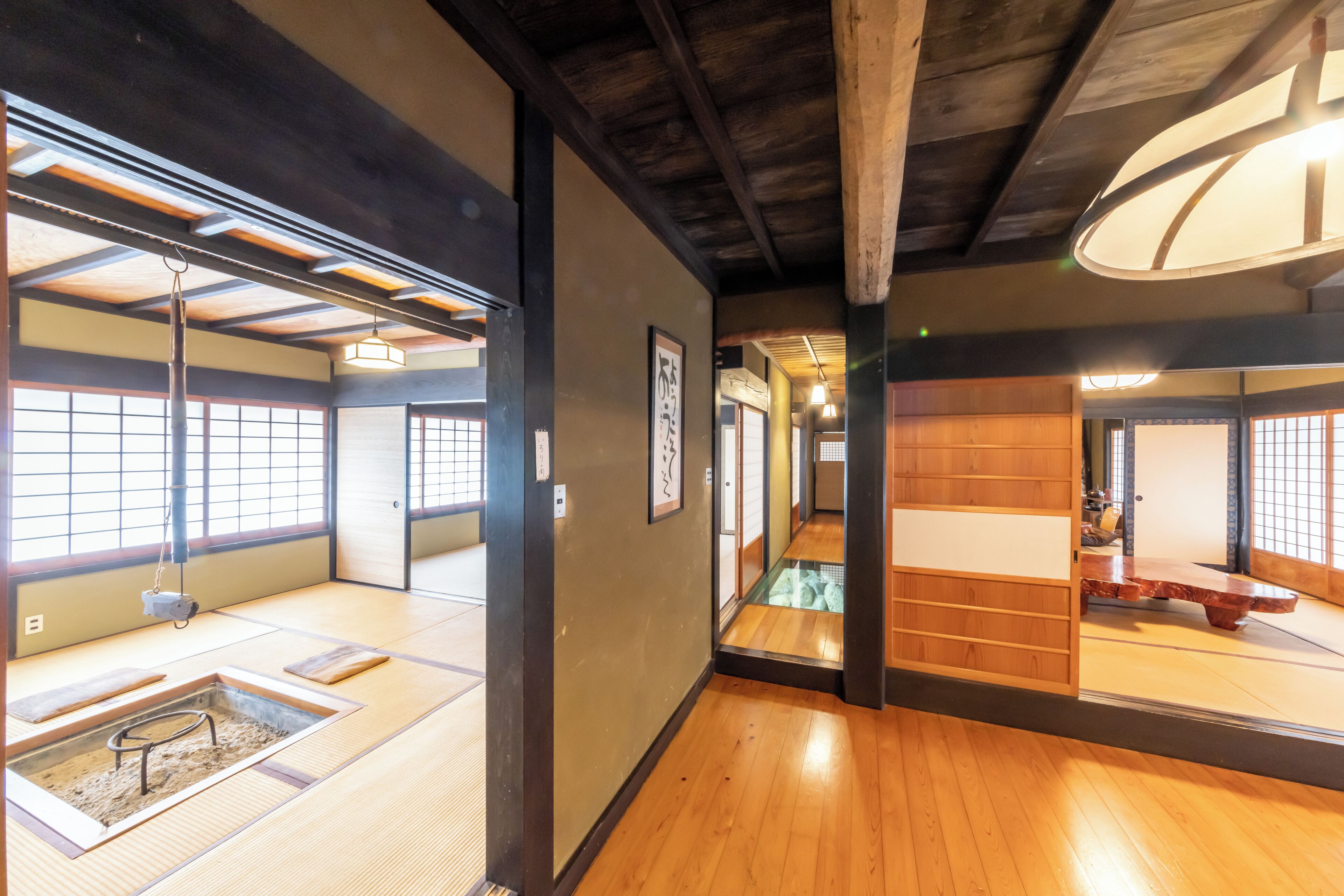 ห้องทราดิชันนัล, ปลอดบุหรี่ | ผ้านวมขนเป็ด, โต๊ะทำงาน, ผ้าปูที่นอน