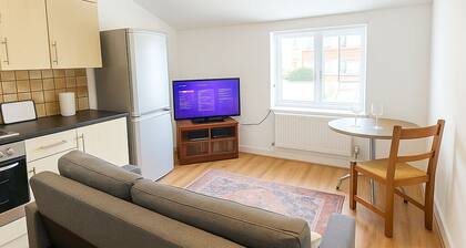 Stylish Flat on Cowley Road a Walk to Oxford Centre