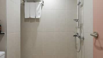 Standard Room | Bathroom | Shower, hair dryer, slippers, towels