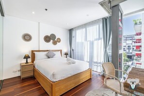 2 室のベッドルーム、デスク、アイロン / アイロン台、WiFi