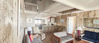 6-bedroom cottage in wonderful Ocean Isle Beach, 2 min walk to the Beach!