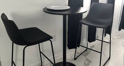 Charming studio in welcoming Miami Gardens with AC