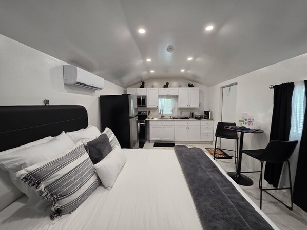 1 chambre, fer et planche à repasser, Wi-Fi, draps fournis