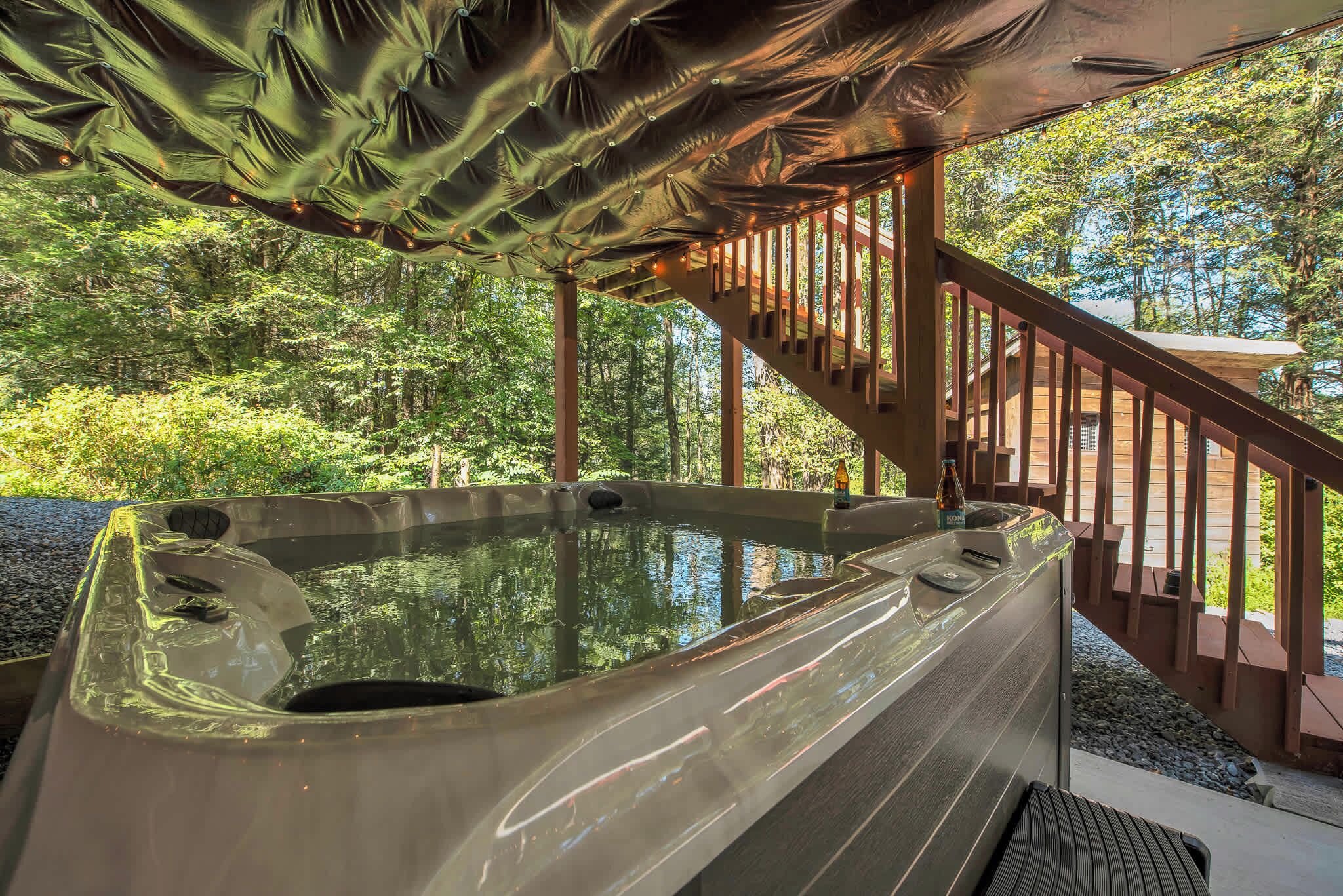 Outdoor spa tub